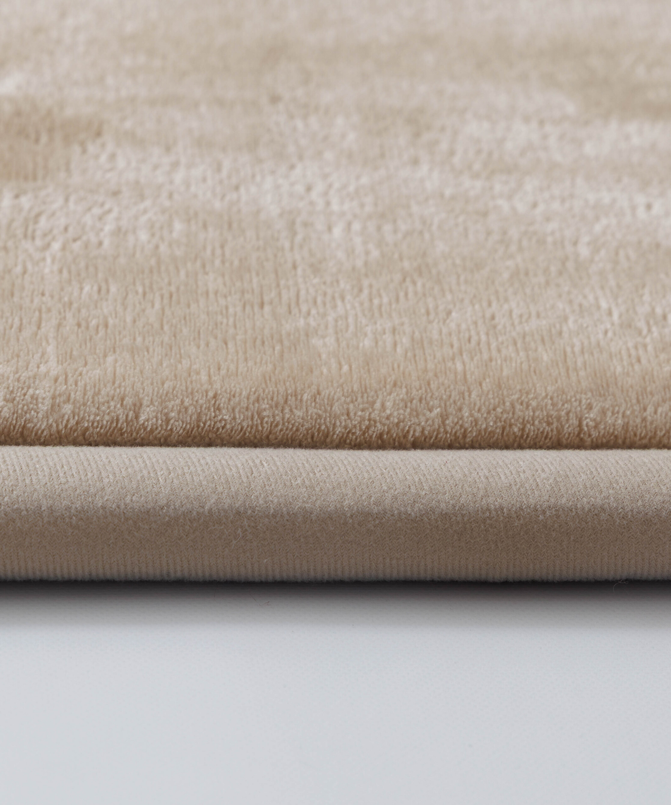 Speelkleed - Pluffy beige - close up Speelkleed - Pluffy beige - close up