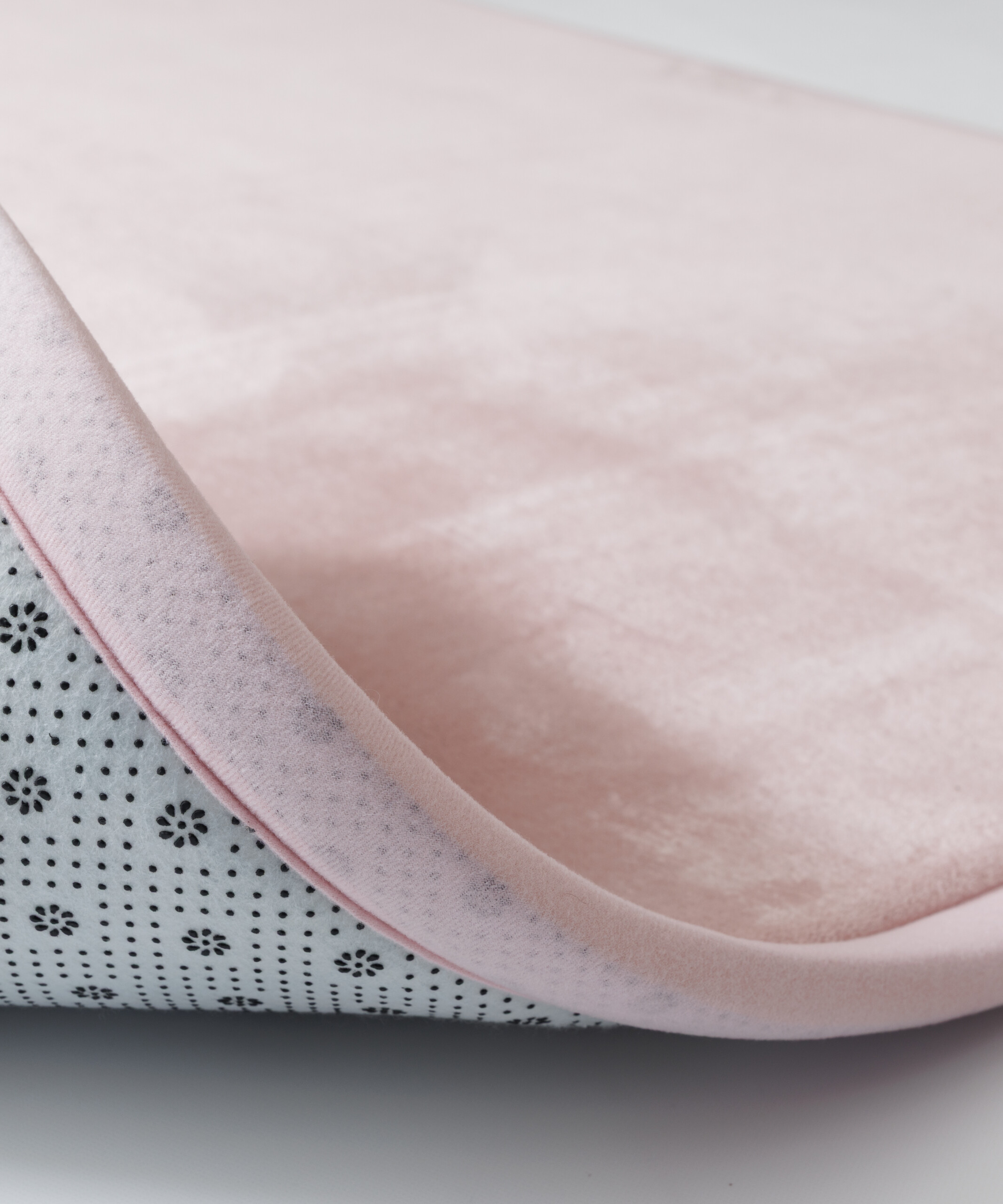 Speelkleed - Pluffy roze - close up Speelkleed - Pluffy roze - close up