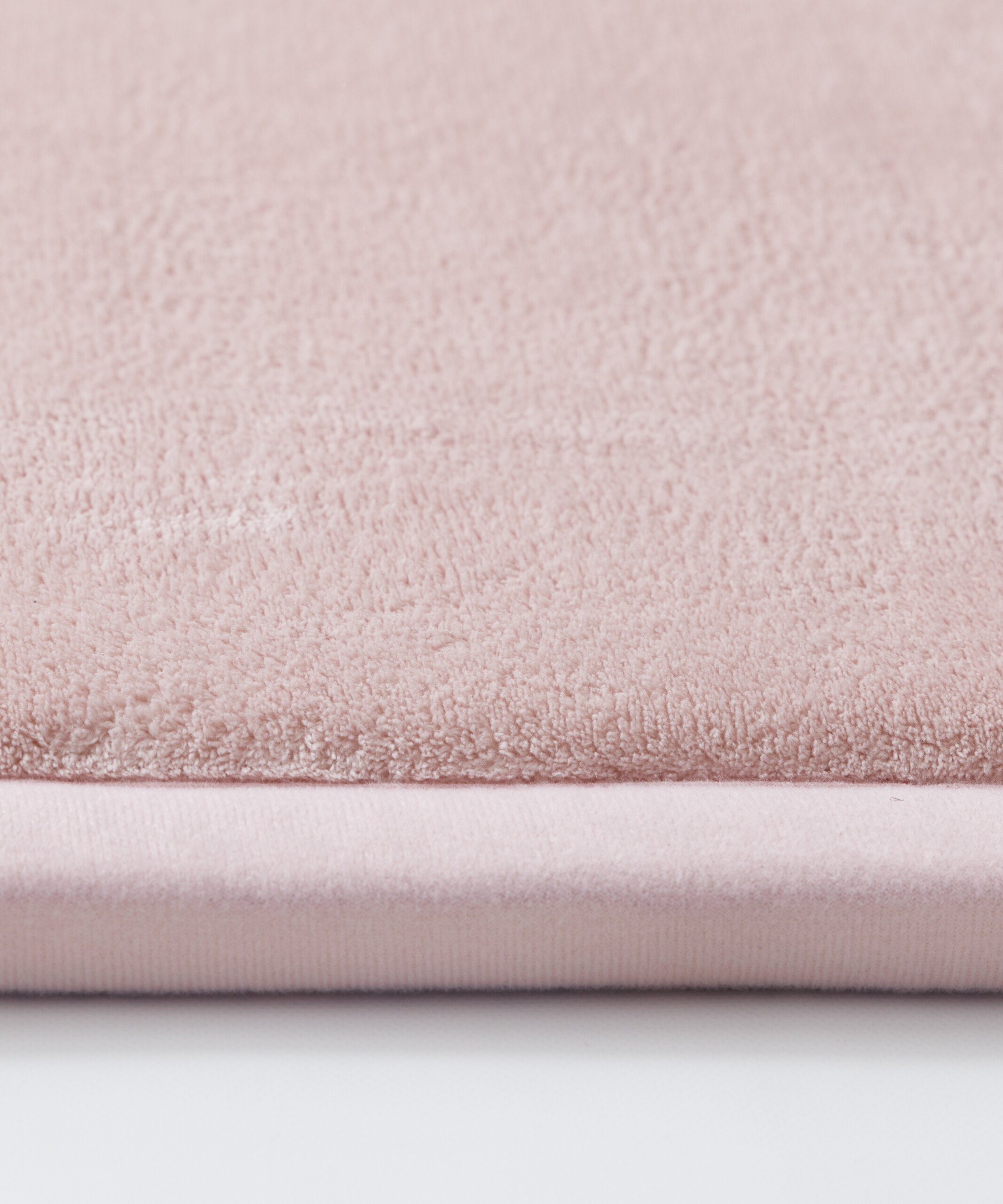 Speelkleed - Pluffy roze - close up Speelkleed - Pluffy roze - close up