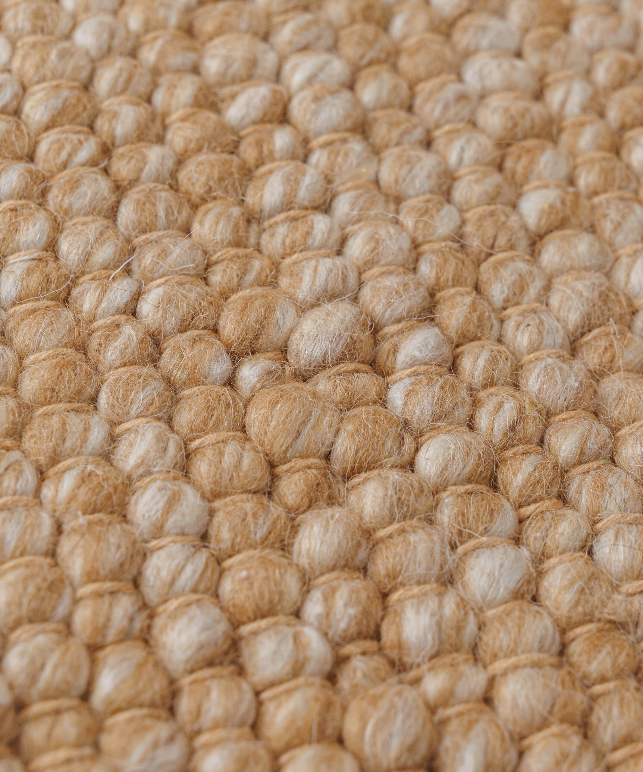 Rond wollen vloerkleed - Silvull cognac - close up Rond wollen vloerkleed - Silvull cognac - close up