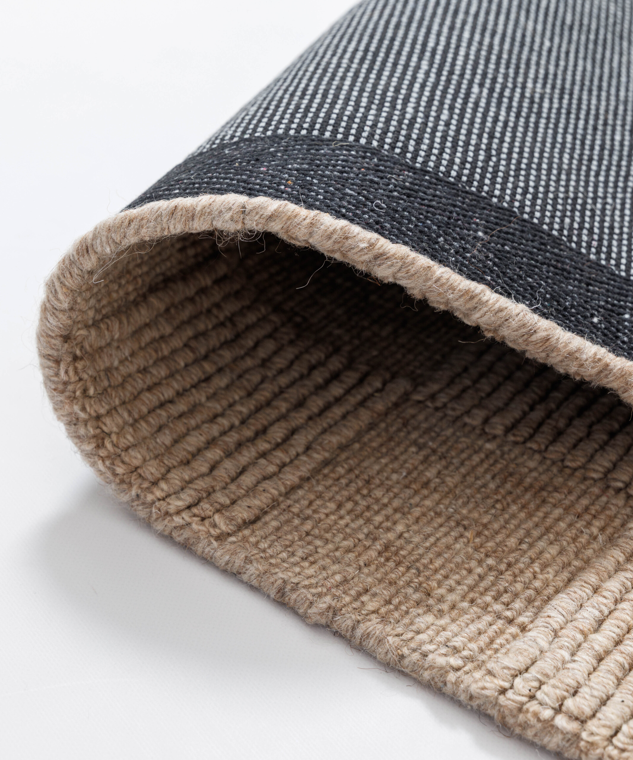 Wollen vloerkleed - Tavle taupe - close up Wollen vloerkleed - Tavle taupe - close up