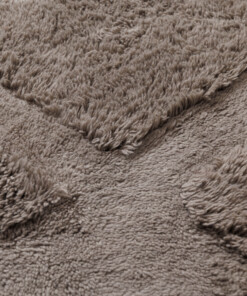 Design vloerkleed - Tjørne Elv Taupe - close up, thumbnail Design vloerkleed - Tjørne Elv Taupe - close up, thumbnail
